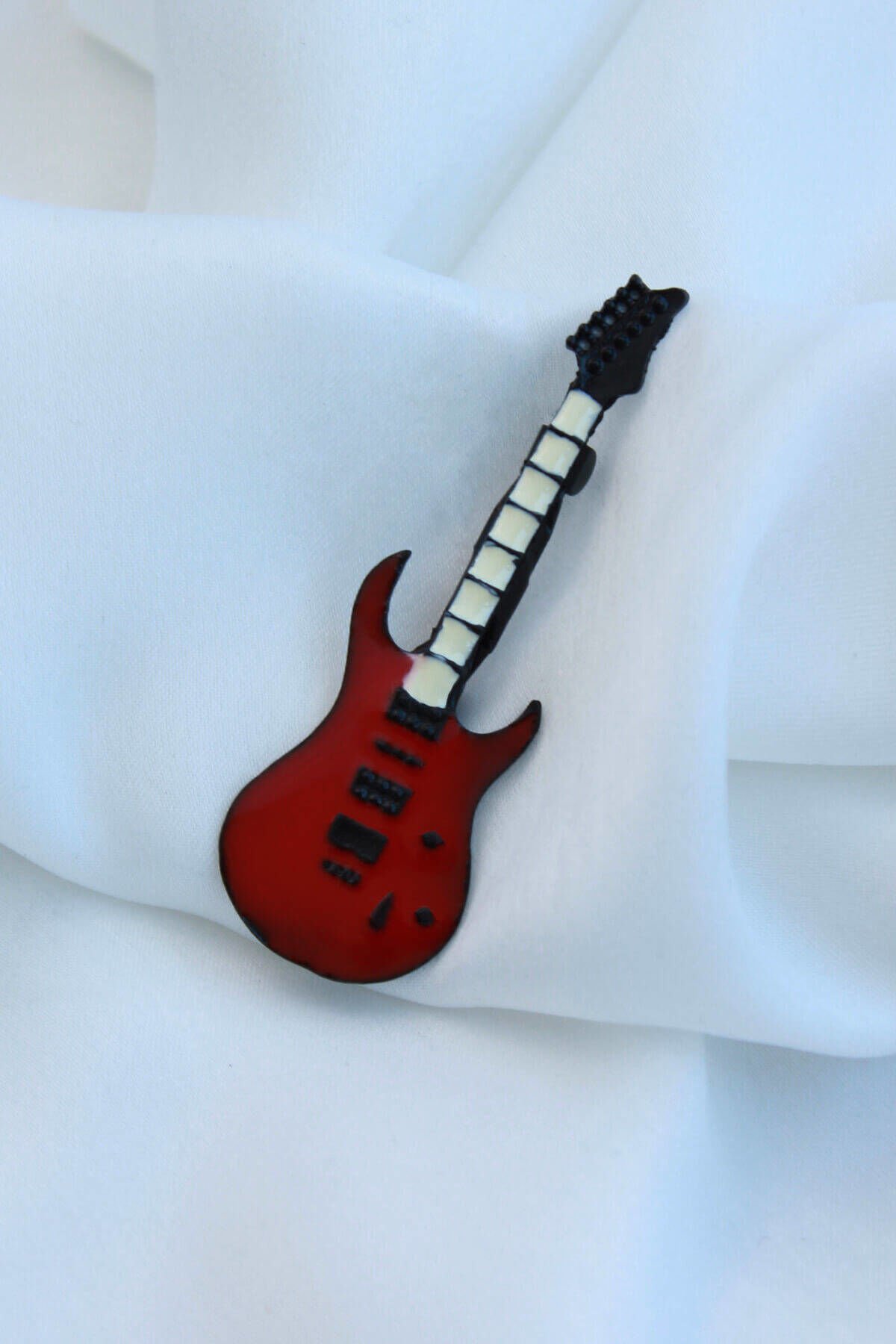 Kırmızı Gitar Broş