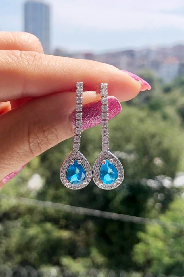 Diamond Model Turkuaz Damla Taşlı Küpe
