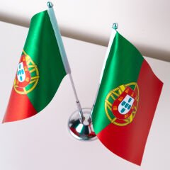 Portekiz 2li Masa Bayrağı Saten Kumaş Dijital Baskı 15x22,5 cm