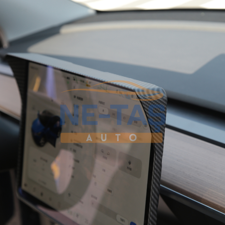 Tesla Model Y & Model 3 Ana Gösterge Ekran Çerçevesi – Mat Karbon, Tam Uyumlu ABS Koruma
