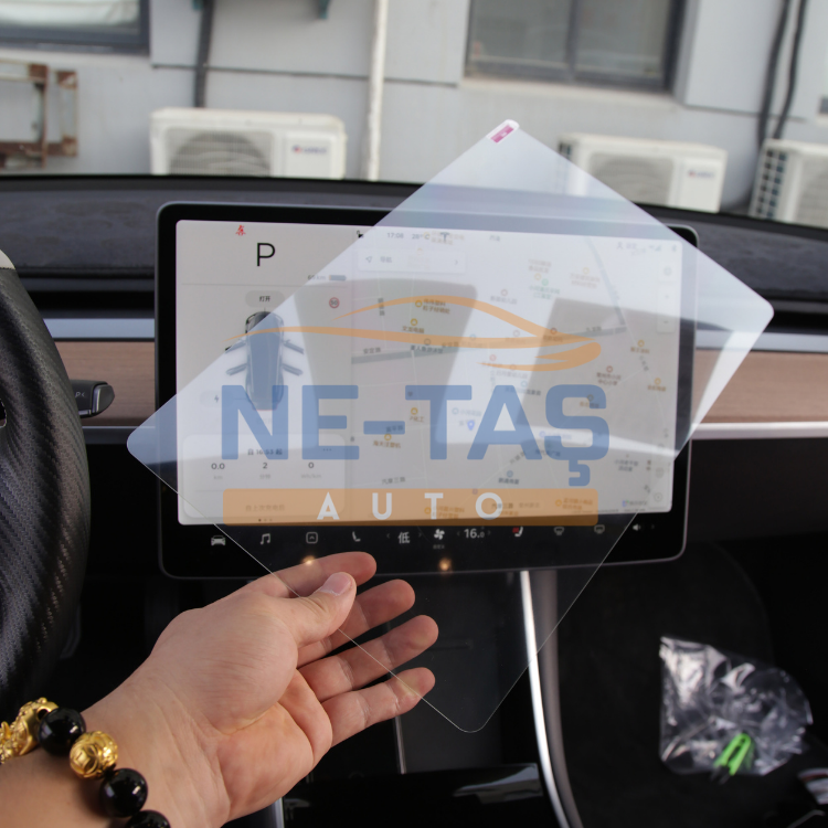 Tesla Model 3 Ekran Koruyucu – Mat Temperli Cam / Ultra İnce, Yansıma Önleyici, 0.25mm