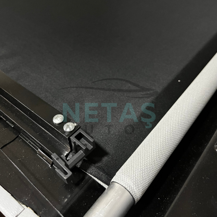 Tesla Model 3 Arka Tavan Güneşliği – FullShade Gri / %100 Güneş Engelleme & Isı Yalıtımı