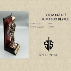 Single Sword Kaideli Bronz Renk Komando Heykeli