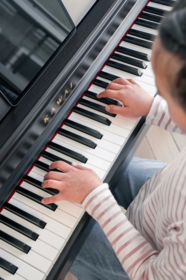 KAWAI CN201B Siyah Dijital Duvar Piyanosu (Tabure & Kulaklık Hediyeli)