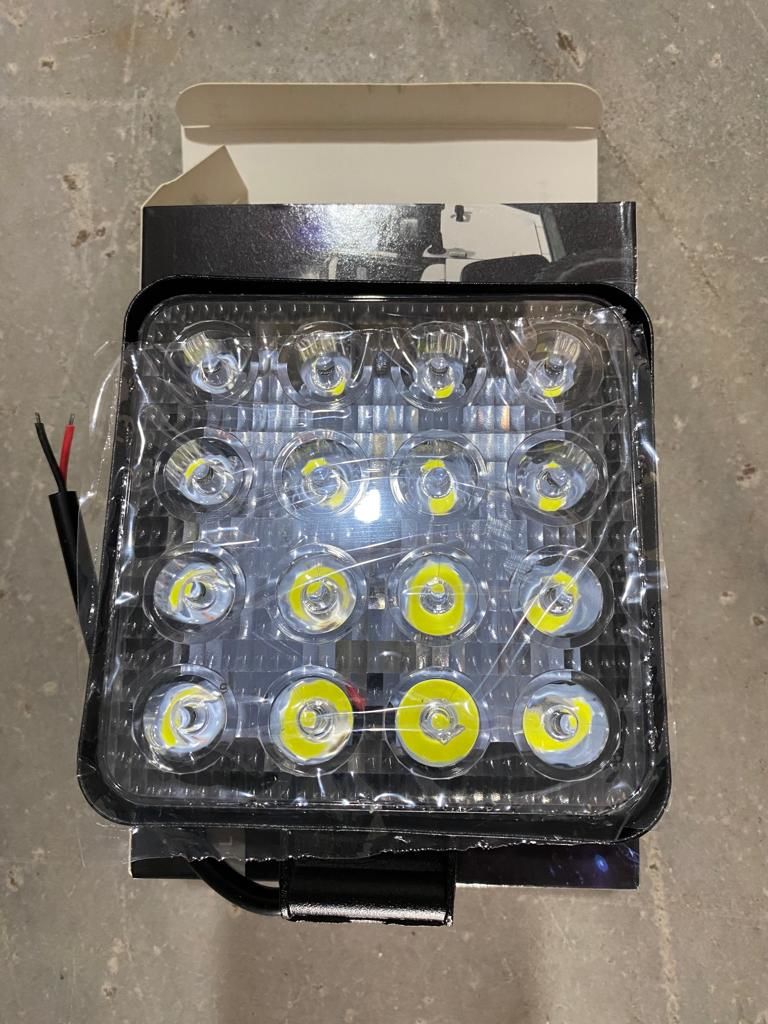 CALISMA LAMBASI 16 LED KARE 48W