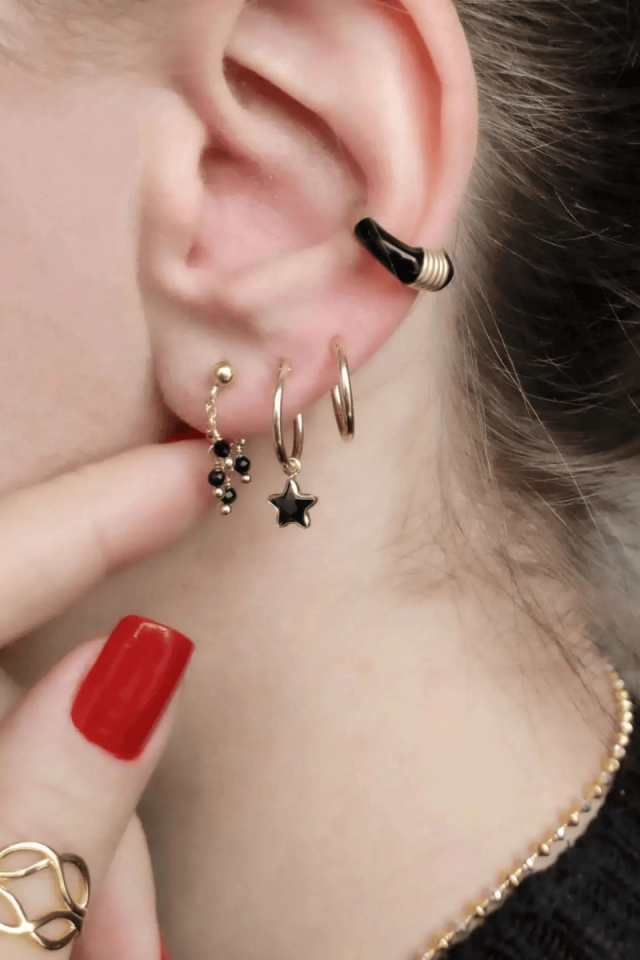 İthal Siyah Mineli Goldplated Earcuff Küpe