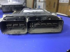 (425)VW PASSAT MOTOR BEYNİ 3C0907115S-8P0907115B