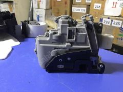 (949) AUDİ A4 A5 Q3 Q5 Q7 SOL ÖN KAPI KİLİDİ 3C1837015A