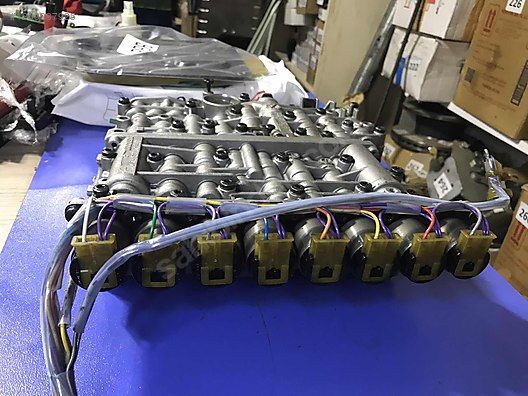 (967) BMW E38 740IL 740I OTOMATİK ŞANZIMAN VALF GÖVDESİ