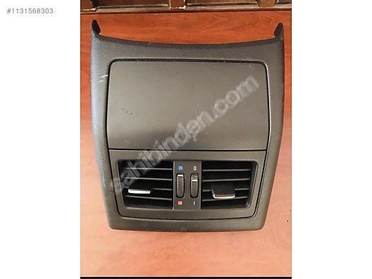 (14)BMW E90 3 Serisi  Arka Orta Konsol AC Havalandırma Izgarası