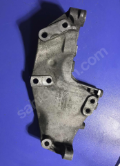 (120) Opel Vivaro Renault Trafic Bağlantı Ayağı 8200741758