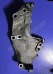 (120) Opel Vivaro Renault Trafic Bağlantı Ayağı 8200741758