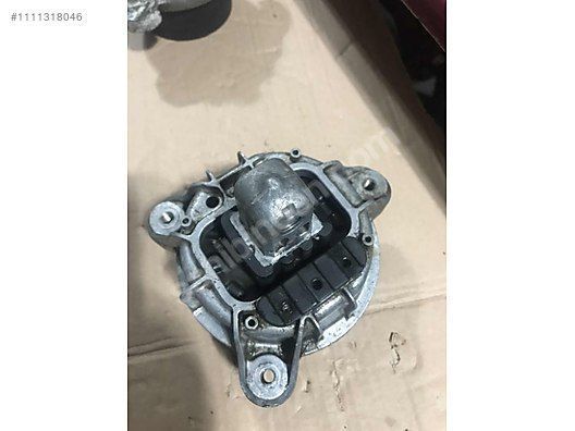 (121) BMW 5 Serisi Motor Takozu Sol Ön 6785601- F10 520D 2.0 Di