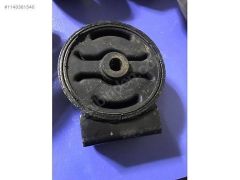 (175) Suzuki Vitara Ön Motor Takozu 1989 1191057B01