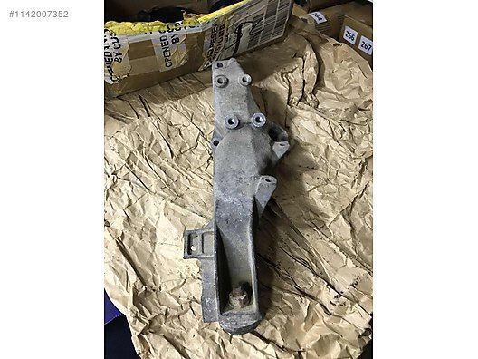 (291)BMW E36 Motor Destek Braketi Sol 1137015 11811137015