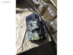 (347)OPEL ASTRA G-ZAFİRA A SOL ÖN KAPI KİLİTİ 90561151