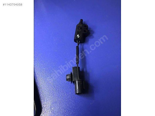 (388) Hyundai Kia Kaput Switch 93880 B9000 RHD