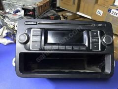 (390)RADYO VOLKSWAGEN TIGUAN GOLF POLO CD'ULVWMP3 5M0035156D