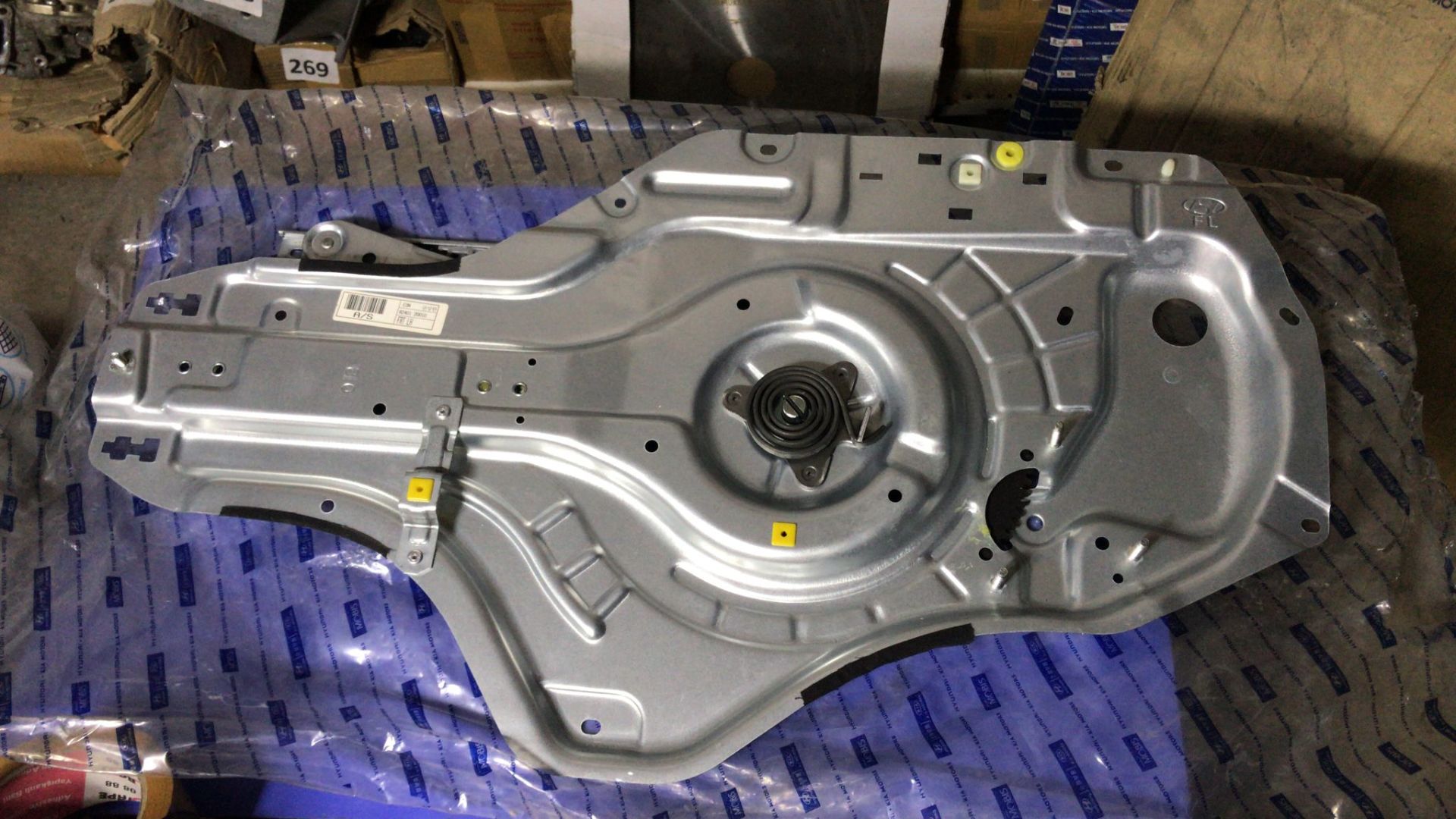 (994) Hyundaı Elantra 02/03 Ön Cam Krikosu Sol 82401-2D010