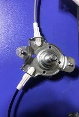 (1009) HYUNDAI ACCENT 2000-2006 SAĞ ÖN KAPI CAM KRİKOSU 82402-25000