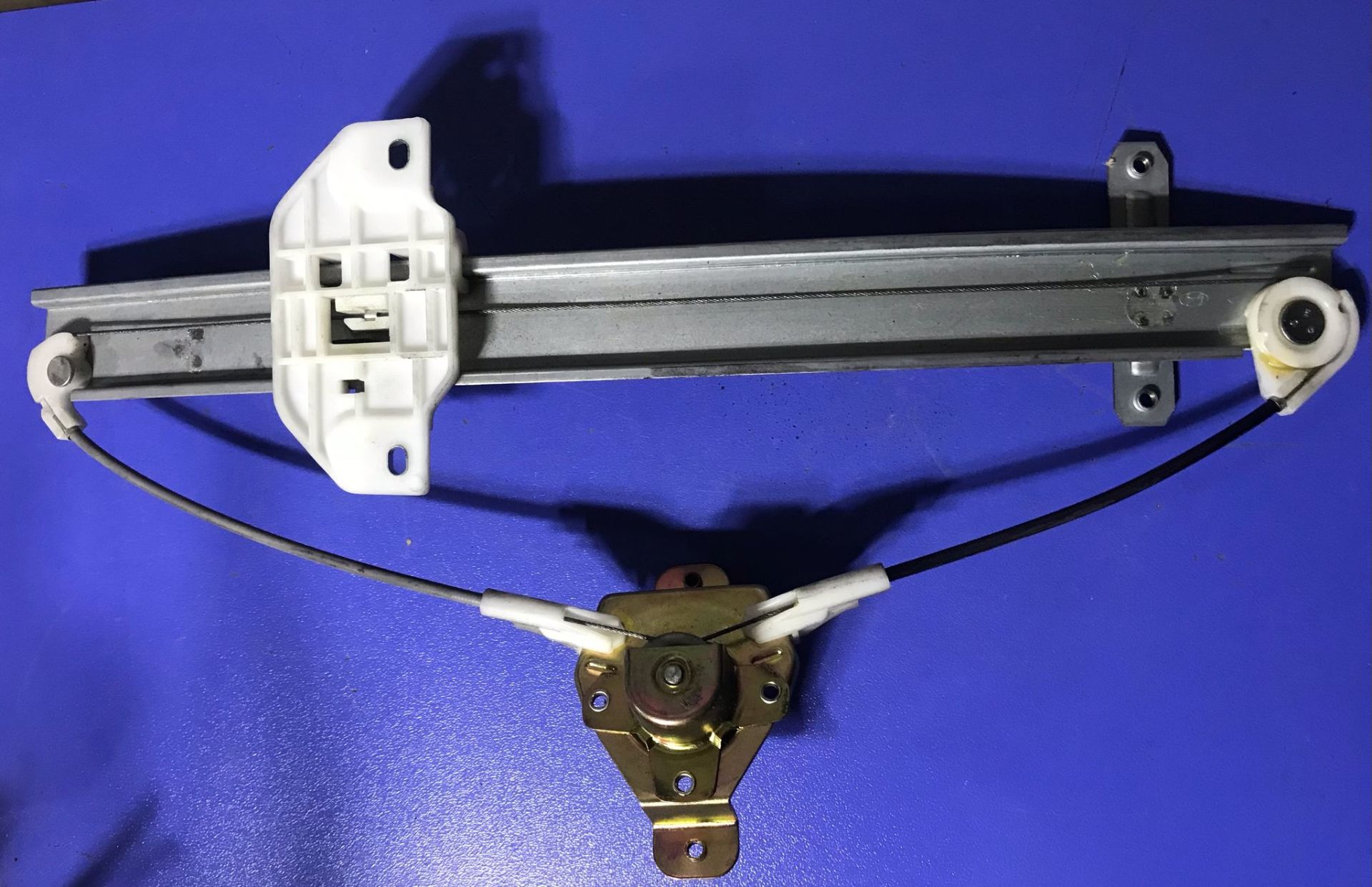 (1012) HYUNDAİ EXCEL CAM KİRKOSU ARKA SAĞ 1990,1994,83402-24500