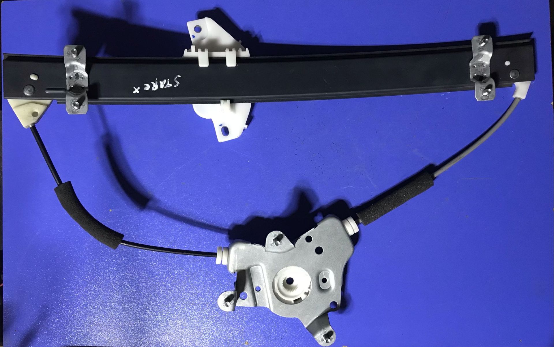 (1023) Hyundai Starex Elektrikli Sağ Cam Krikosu 82404-4A010