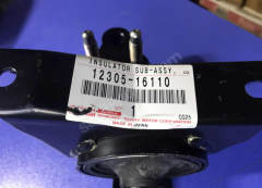 (1027)Toyota Corolla Sprinter Motor Takozu 12305-16110