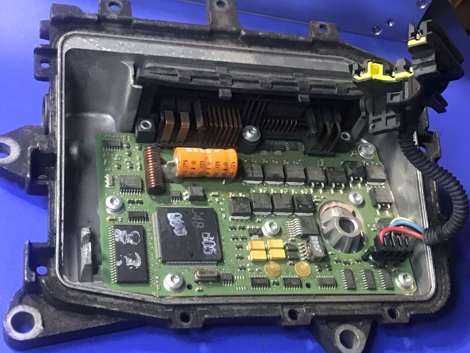 (1032) OPEL ASTRA H III ŞANZUMAN BEYNİ 1.4 16V 0260002581