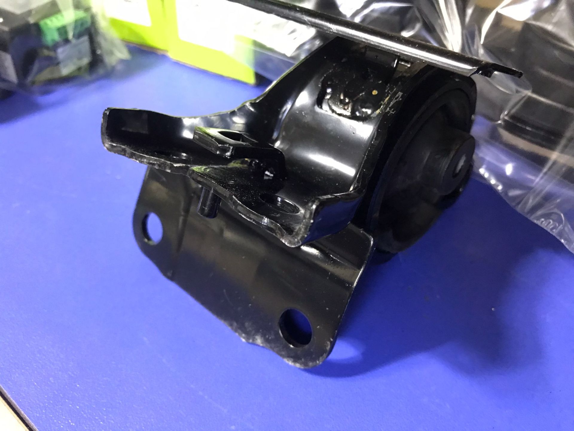 (1044) Toyota Takoz Motor Corolla Ae111 98-01 Ön Sol 12372-15220
