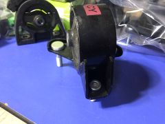 (1045) TOYOTA Sprinter Motor Takozu Arka 1992 12371-64220