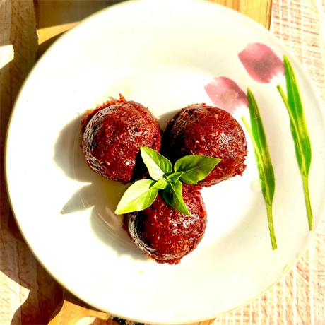 Adana Biber Salçası 2 kg 300 gr (Güneşte Pişmiş)