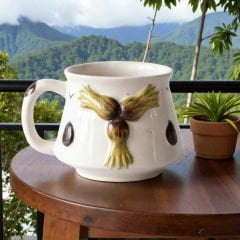 Kabartma Fındık Desenli Seramik Kupa