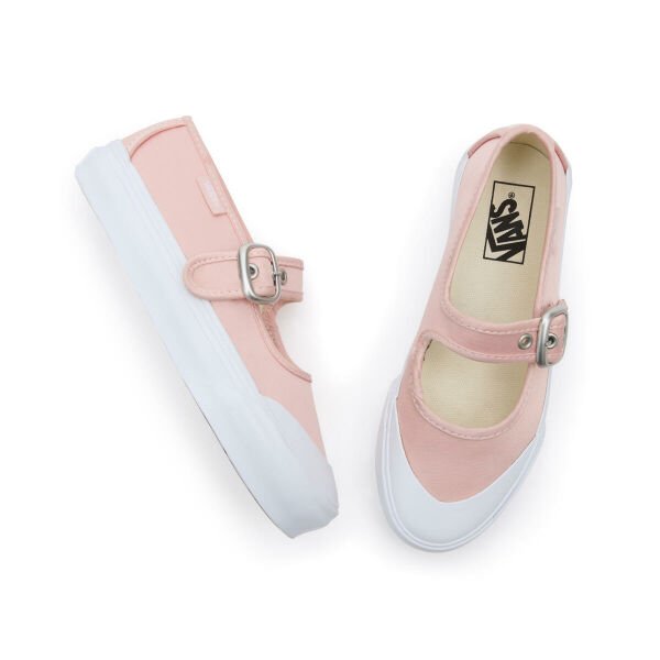 Mary Jane Pembe - 28