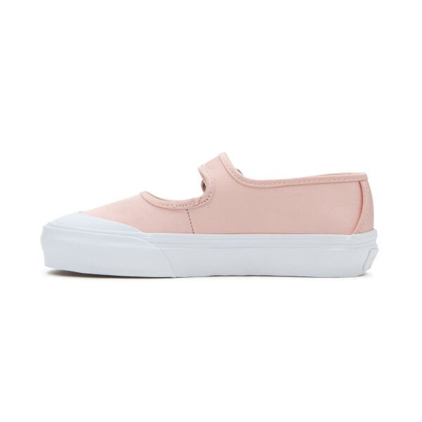 Mary Jane Pembe - 28