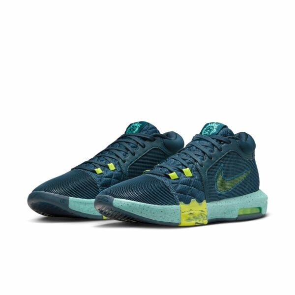 LEBRON WITNESS VIII