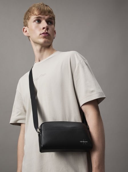 MONO LOGO CAMERA BAG 22