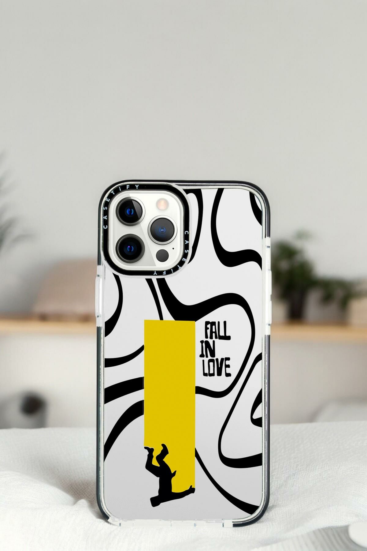 iPhone 15 Pro Fall In Love Desenli Casetify Darbe Emci Silikonlu Telefon Kılıfı