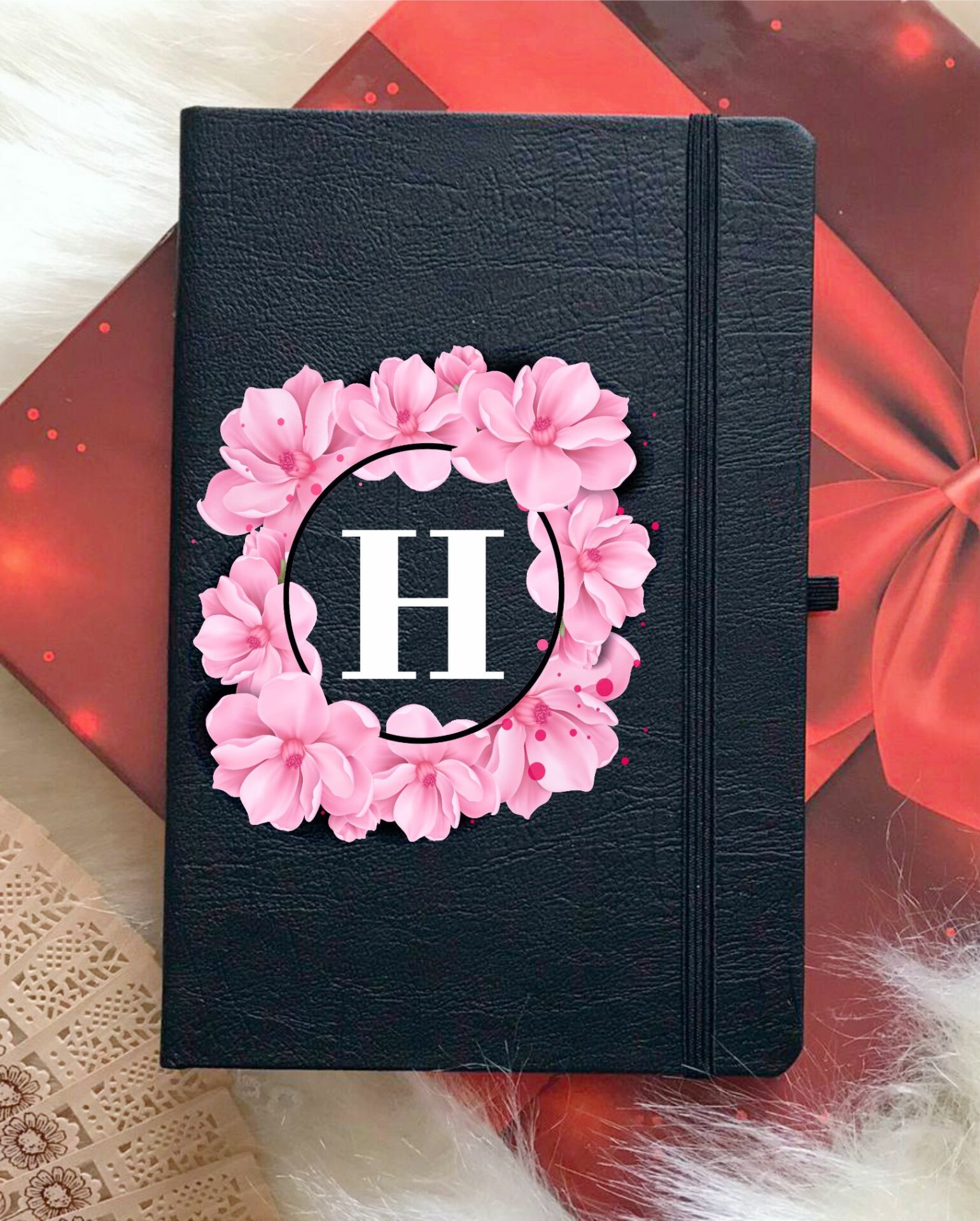 H Harfli Çiçekli Siyah Defter