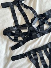 Siyah harness lastik sütyen takım 90