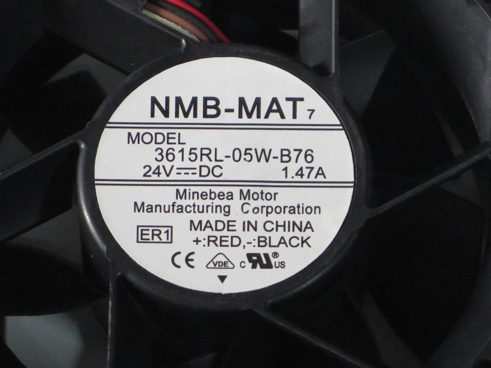 NMB 3615RL-05W-B76 FAN