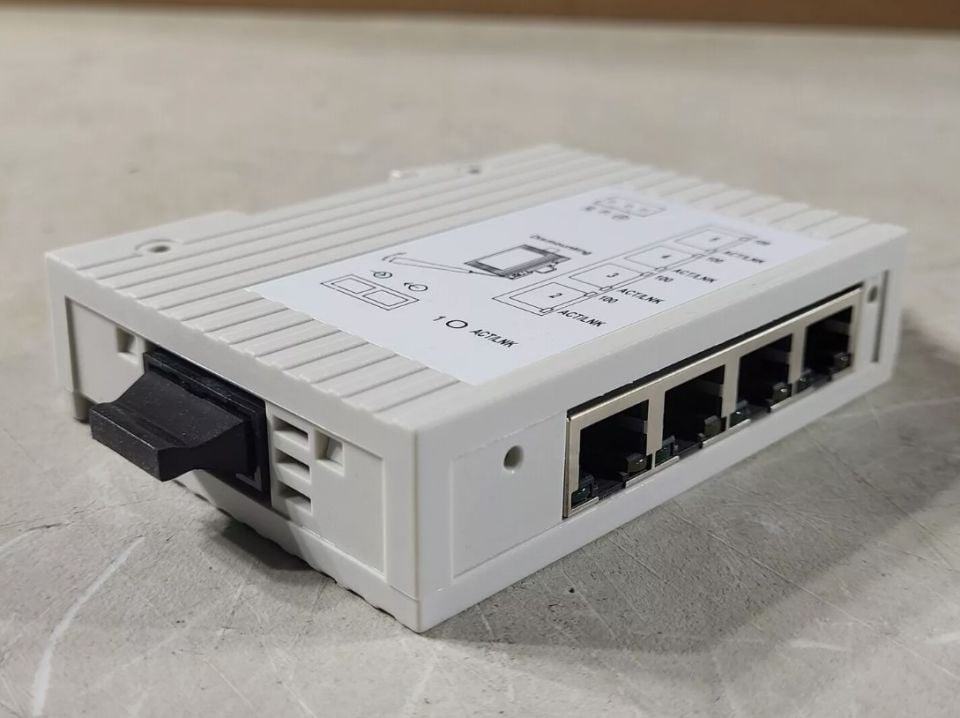 SCHNEIDER TCSESU043F1N0 4TX/1FX-MM ETHERNET BAĞLANTI ANAHTARI