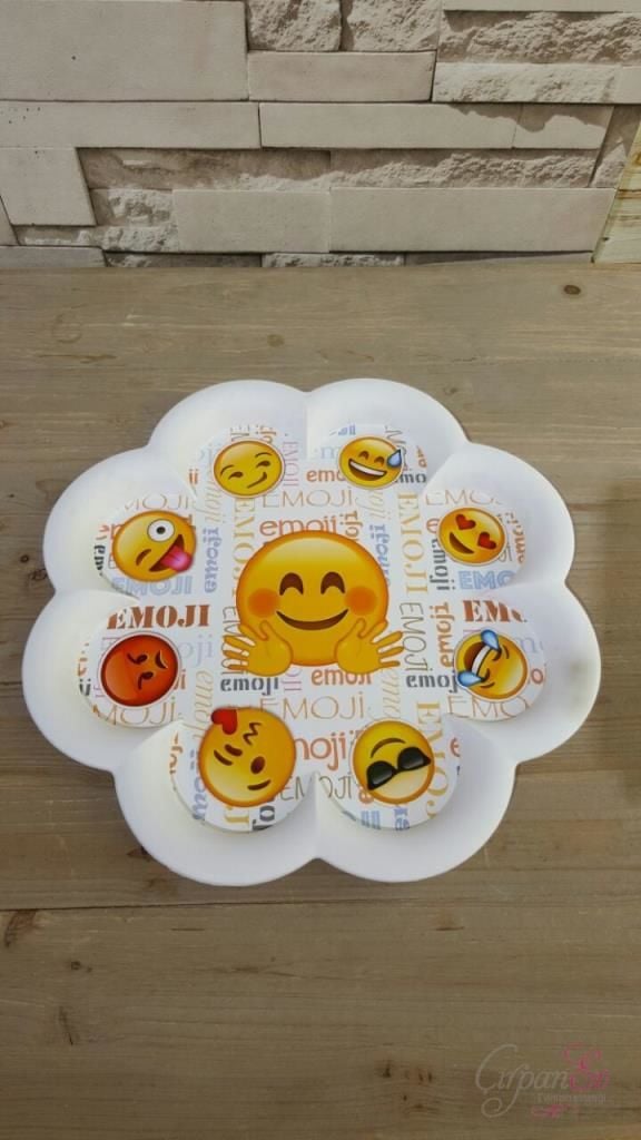 EMOJİ DESENLİ PAPATYA TEPSİ 40CM