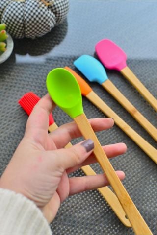 Renkli ve Pratik 5 Parça Mini Bambu Spatula Seti