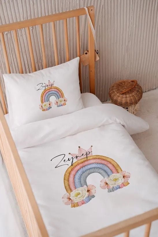%100 Pamuk Saten İsme Özel 100x150 Bebek Yatak Nevresim Seti Gökkuşağı