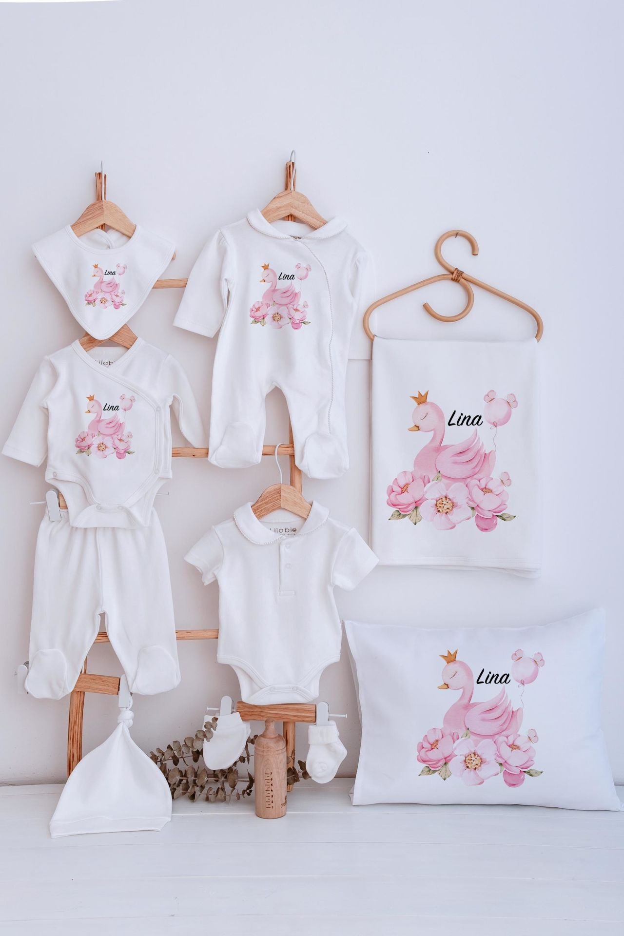 Lilabio Bebe Yaka İsme Özel Delux 12li Hastane Çıkışı Pembe Kuğu