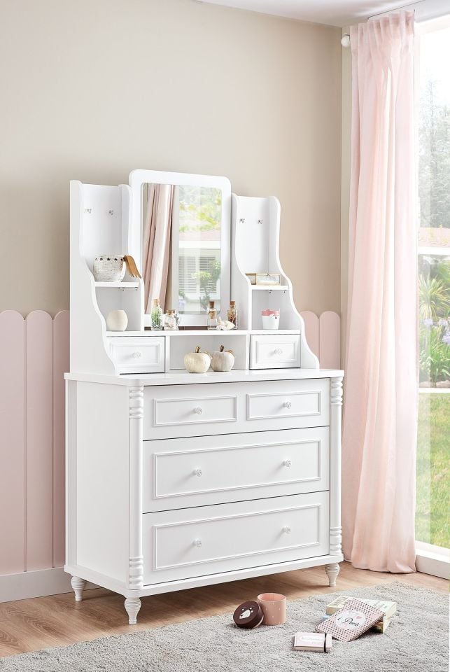 Nil Dresser