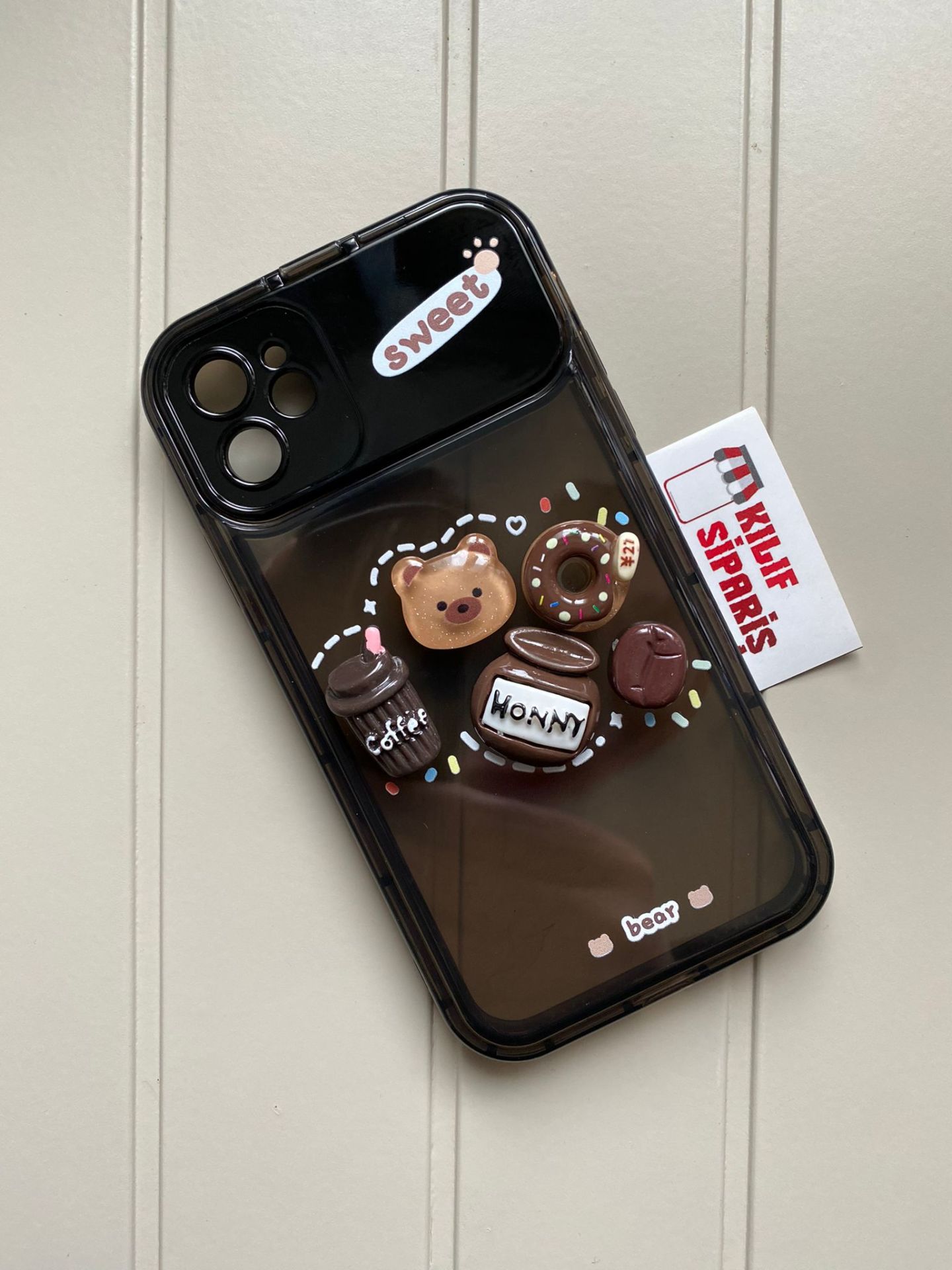 iPhone 11 Uyumlu Şeker Ayıcık Figürlü Siyah Kılıf
