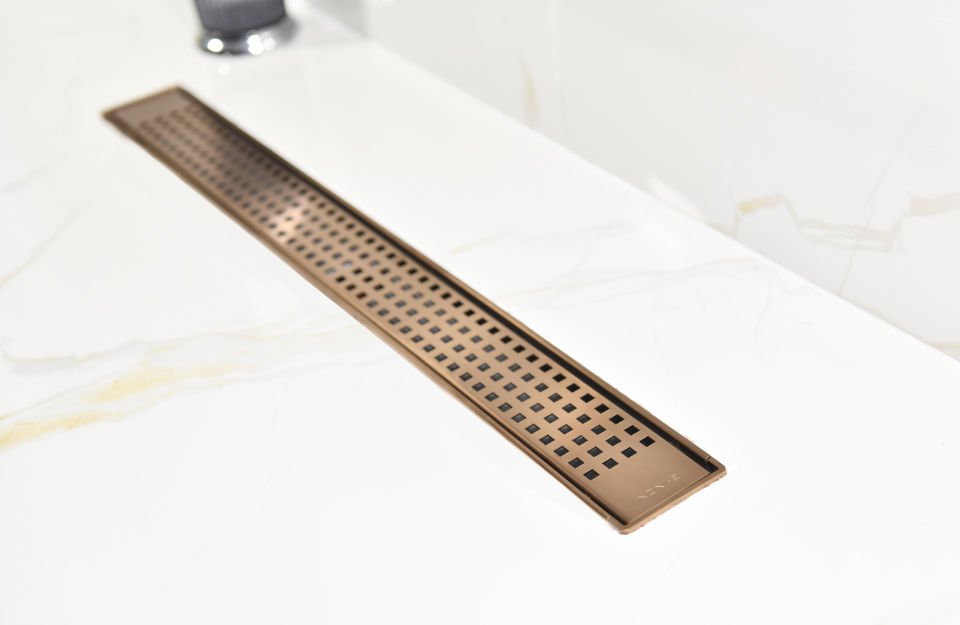 Klasik Seri 33 cm Square Bronze Duş Kanalı