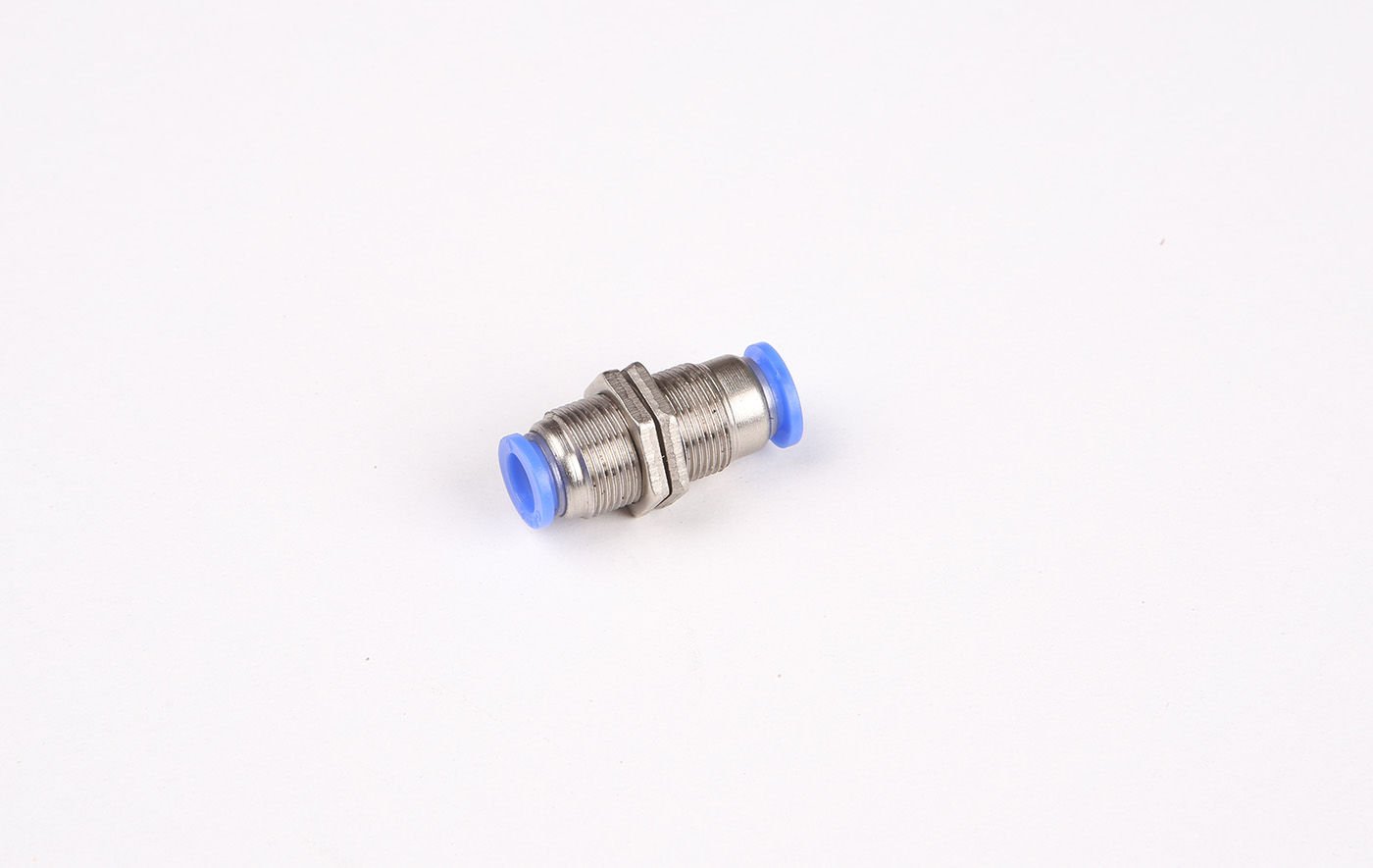 4 MM PERDE GEÇİŞ NİPELİ