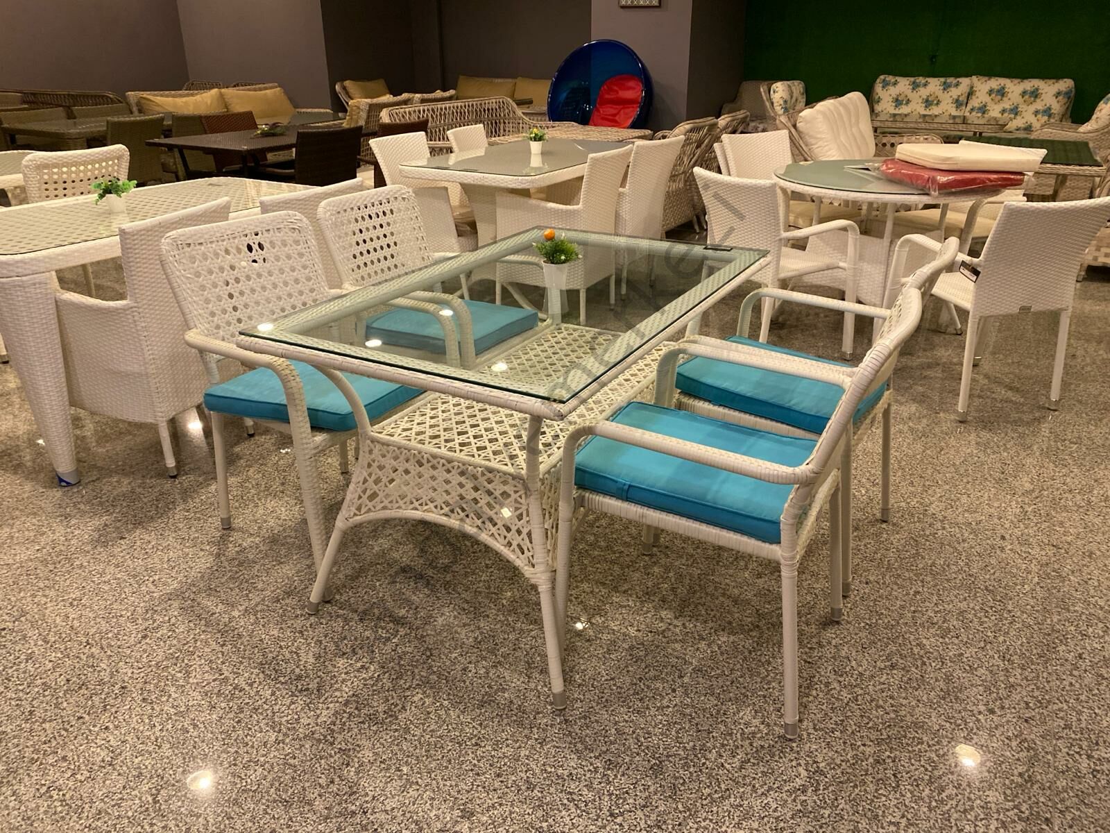 EL ÖRGÜSÜ 4 KİŞİLİK RATTAN MASA TAKIMI 90X130cm